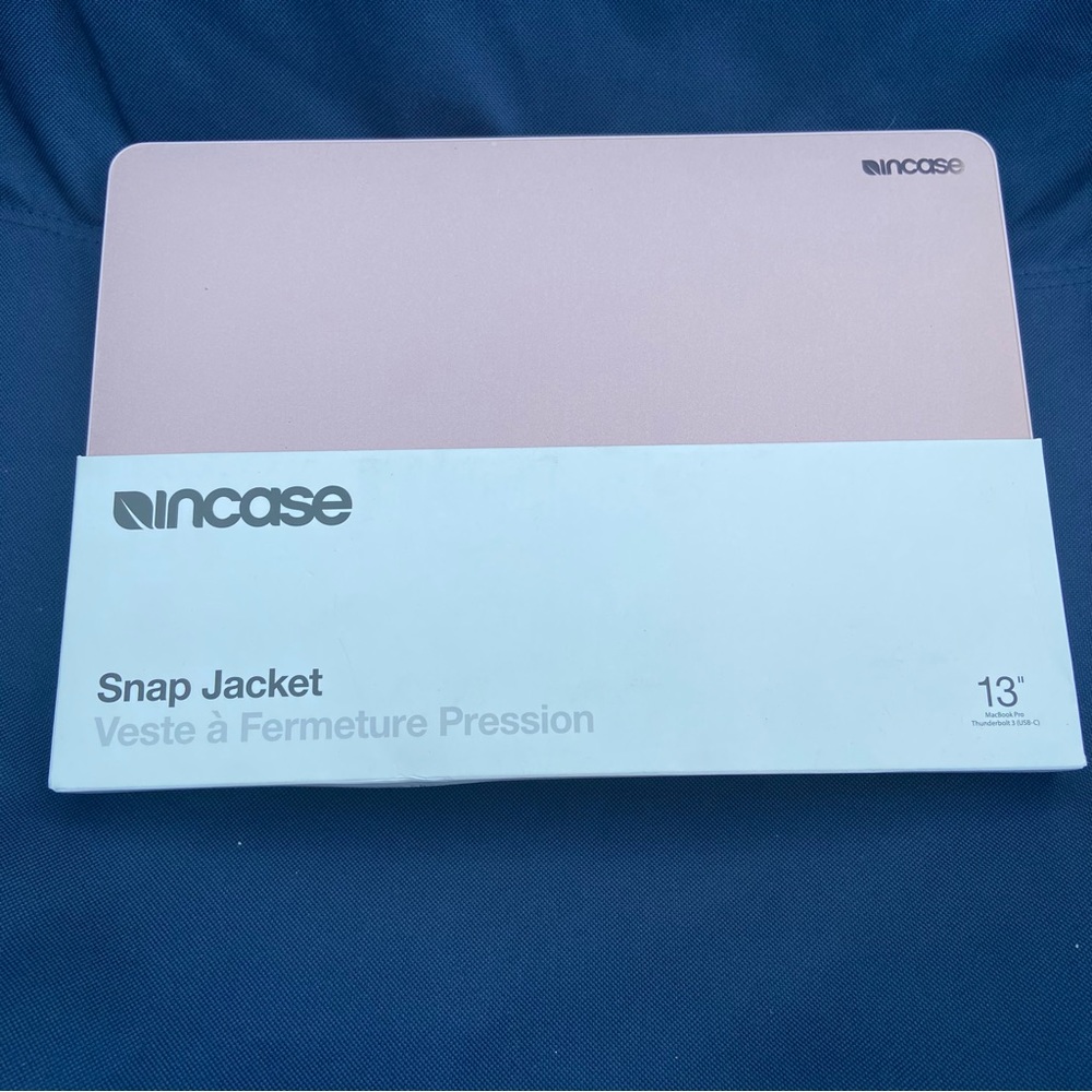 Brand new!! Incase MacBook Pro 13” laptop case rosé quartz